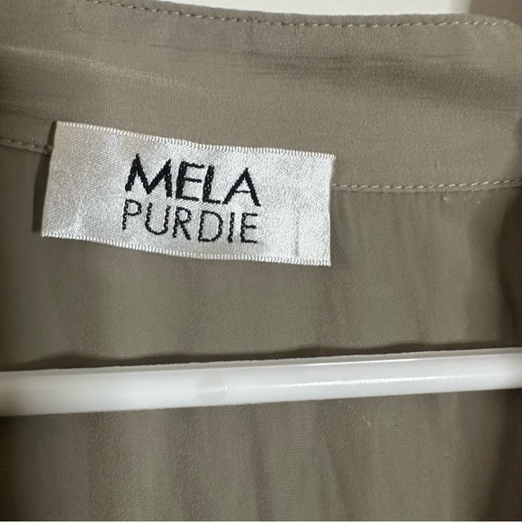 Mela Purdie Australia pleated split neck green blouse - Picture 5 of 5